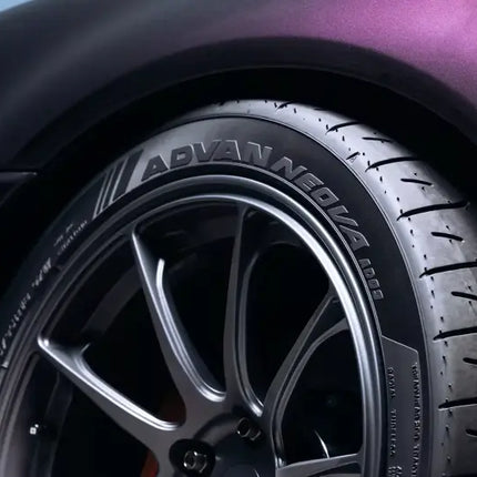 Yokohama Advan Neova AD09 Tire - 245/35R18 XL