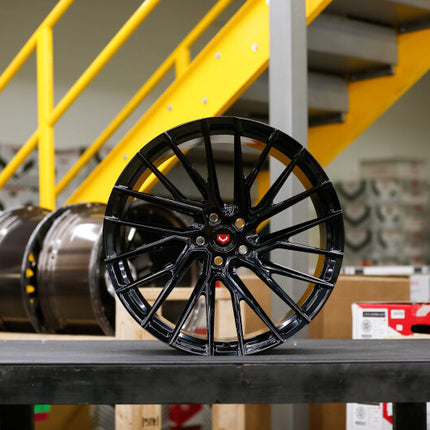 Vossen Forged EVO-6T - 21x11 - ET25 - 5x112 - 66.56 - GB - Gloss Black - BMW M8 Front